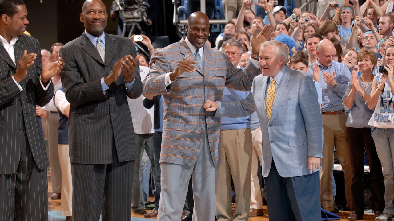 Former UNC players remember Dean Smith as greater man than coach